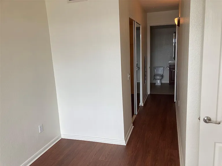 7575 Kirby Dr #2304 — Photo 10
