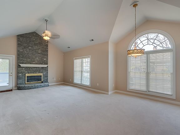 3rd image of 2297 Guilford Ln