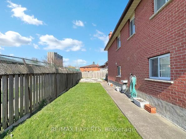 146 Sawmill Rd #W05, Toronto, ON M3L 2K4