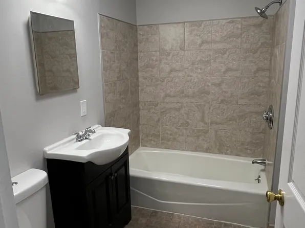 258 Norwell St APT 2, Dorchester Center, MA 02124