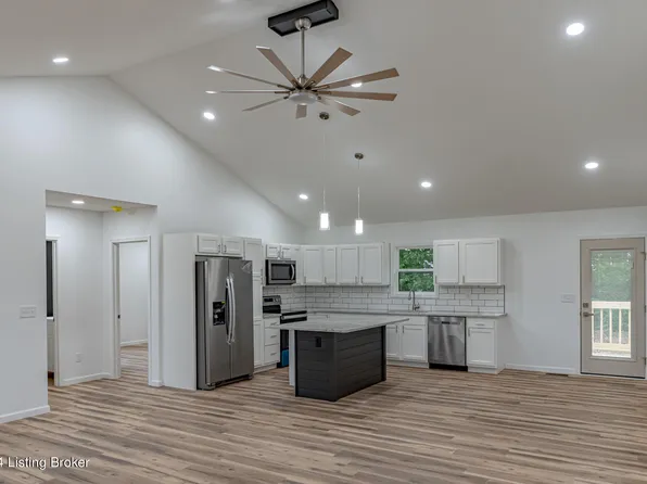 245 Wooded Rdg, Sulphur, KY 40055