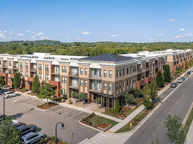 The Luxe at Indian Lake Village — Photo 37