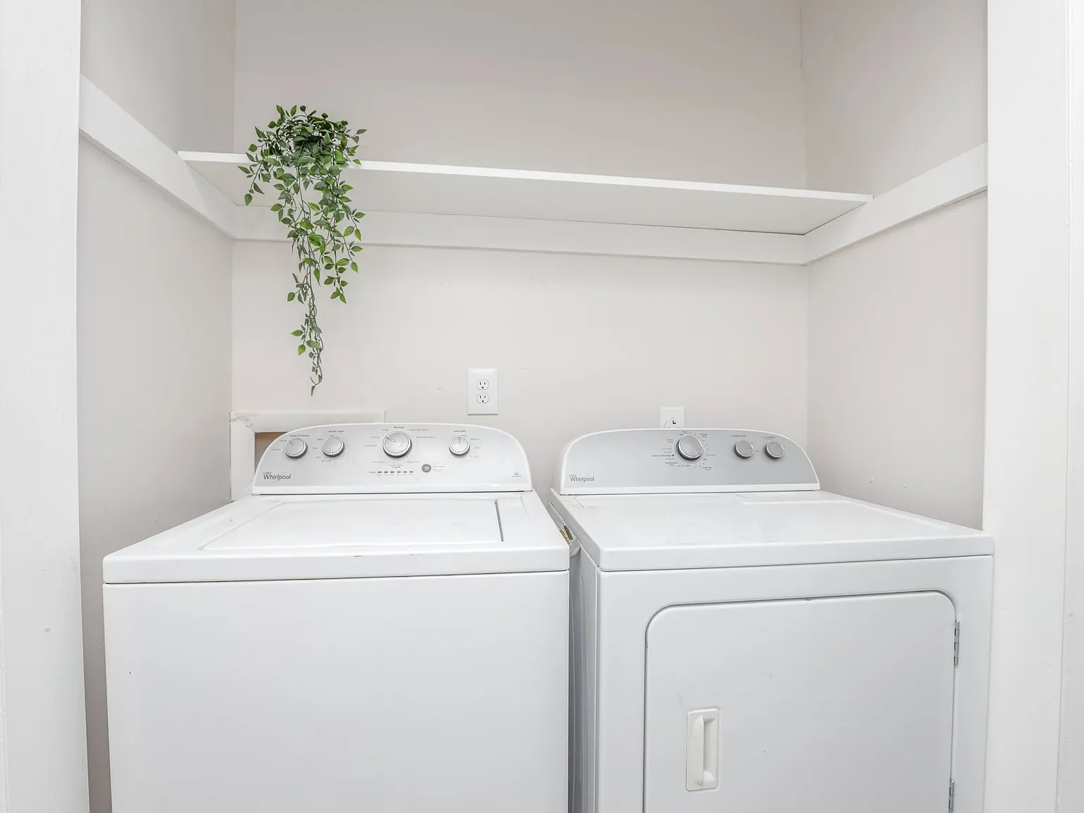 3 bed, 1352 sqft, $2,125 — Photo 4