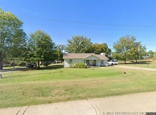 904 S McKinley Ave, Calera, OK 74730