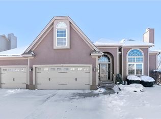 1425 SW 44th St, Lees Summit, MO 64082