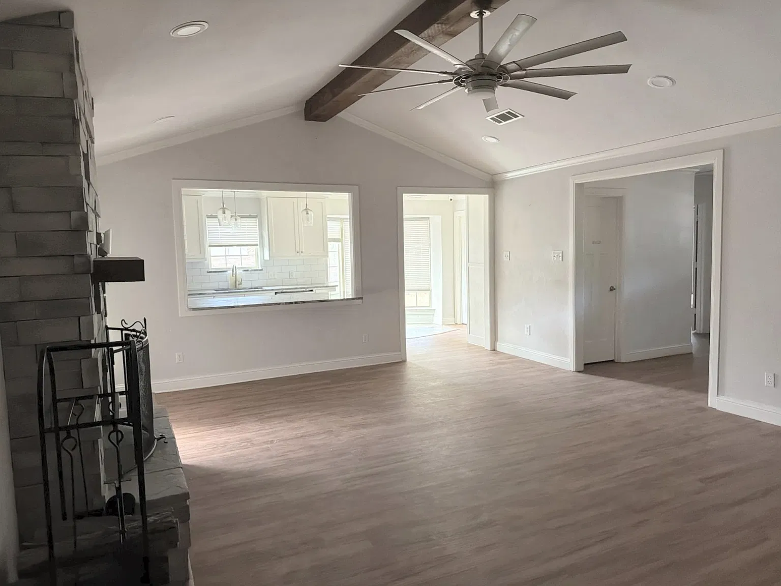 1806 Southridge Dr — Photo 1