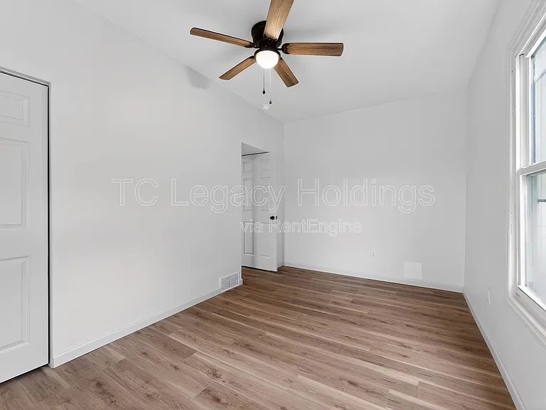 407 Simpson Ave — Photo 22