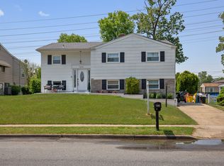 7202 Crown Rd, Glen Burnie, MD 21060