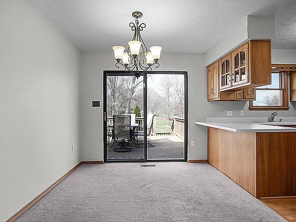 5th image of 2229 Log Cabin Ln