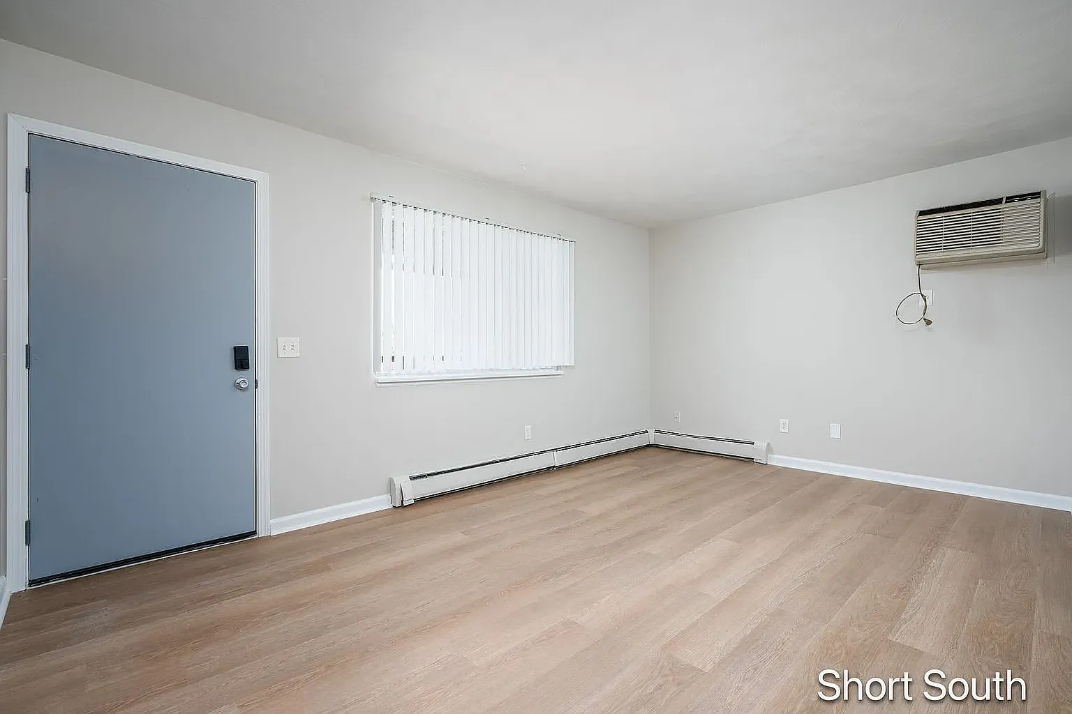 Lakewood Apartments — Photo 2