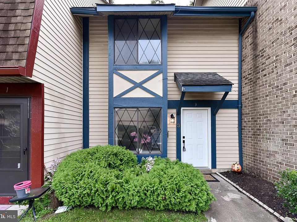 1st image of 3 Coventry Ct