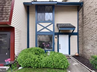 3 Coventry Ct, Clementon, NJ 08021
