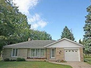 3010 Stokes Ln, Manitowoc, WI 54220