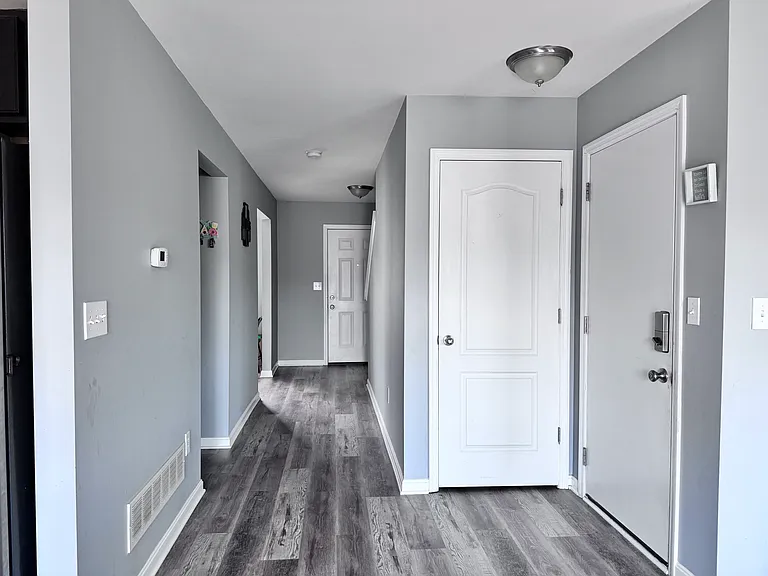 425 Rockcrest Way — Photo 9