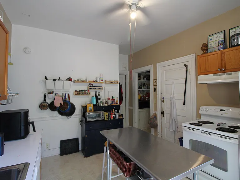 3200 N Bartlett Ave — Photo 3