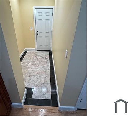 4th image of 27 Fessenden St #1