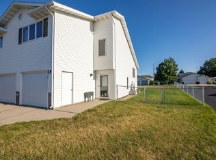 728 Brome Loop, Bismarck, ND 58503