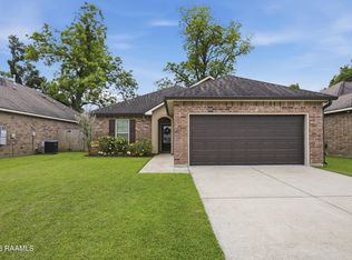 211 Moss Bluff Dr, Lafayette, LA 70507
