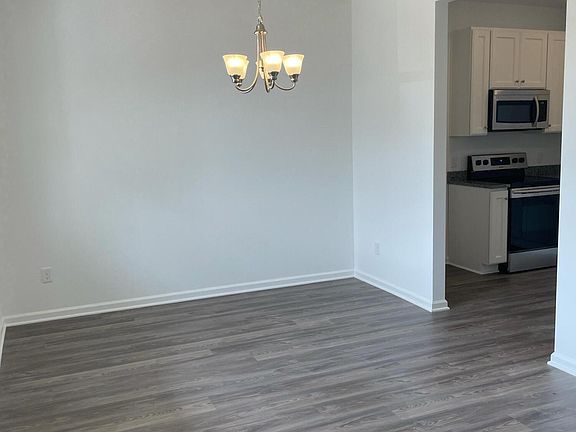 3rd image of 108 Spencer Cir #4