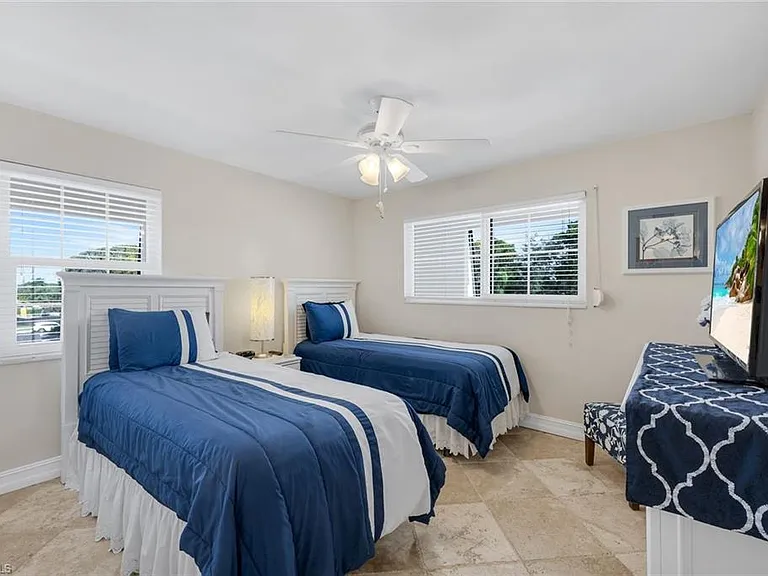 4200 Belair Ln #316 — Photo 13