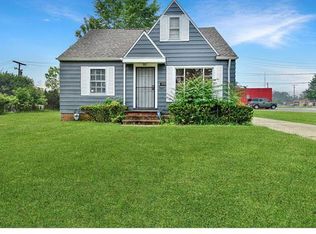 5559 Clement Ave, Maple Heights, OH 44137