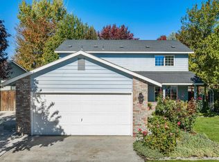 2311 Hummingbird Ln, West Richland, WA