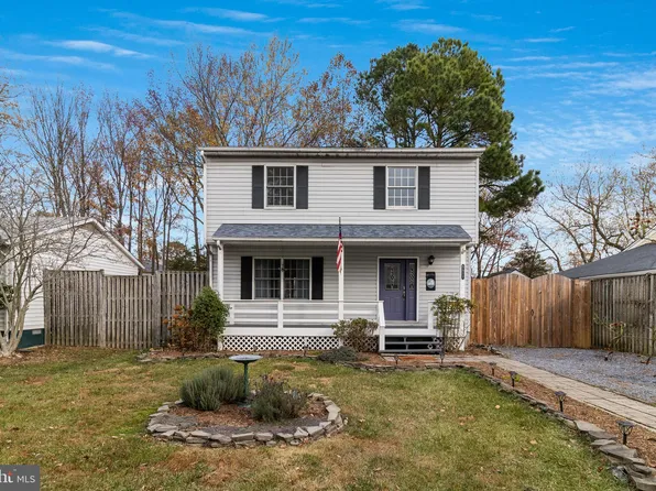 5511 Dartmouth St, Churchton, MD 20733