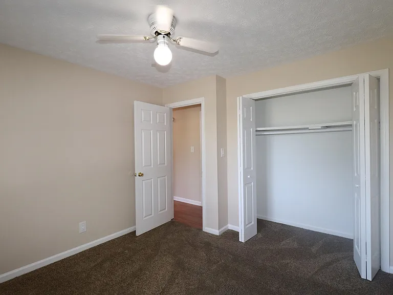 212 Foxwood Dr — Photo 15