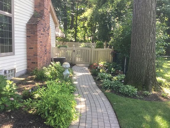 4th image of 34431 Shellye Ct