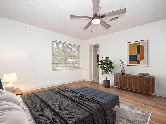 4th image of 96 Panorama Dr
