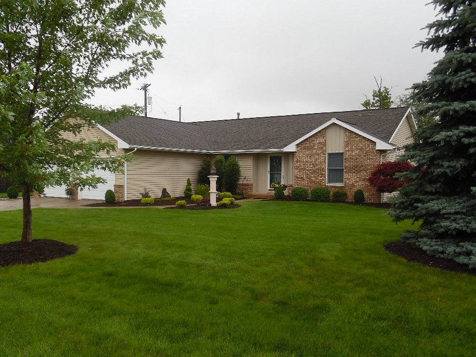 1st image of 416 Maxine Dr