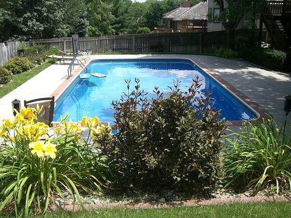 2nd image of 16324 Hascall St
