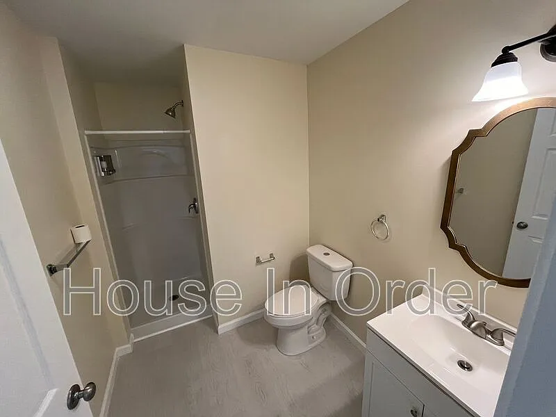 Studio, 1.0 bath, $1,145 — Photo 4