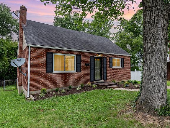 4th image of 11 Cedarwood Ct