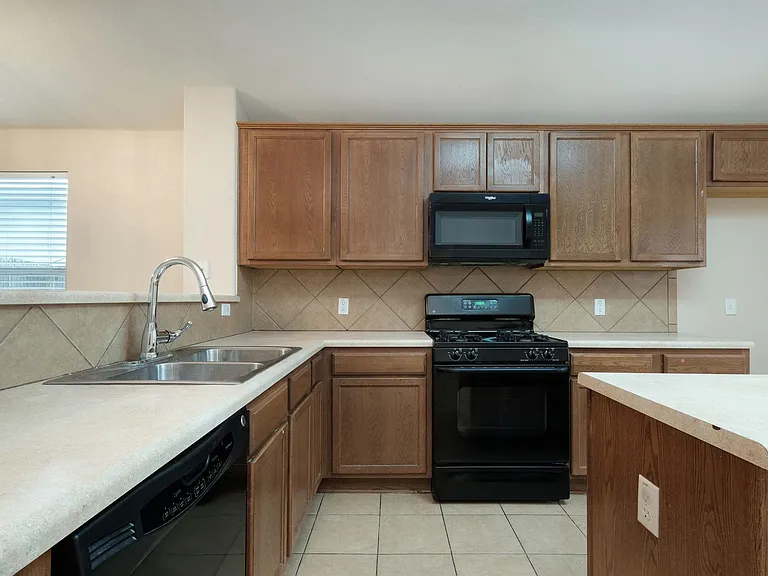 3114 Honey Tree Ln — Photo 6