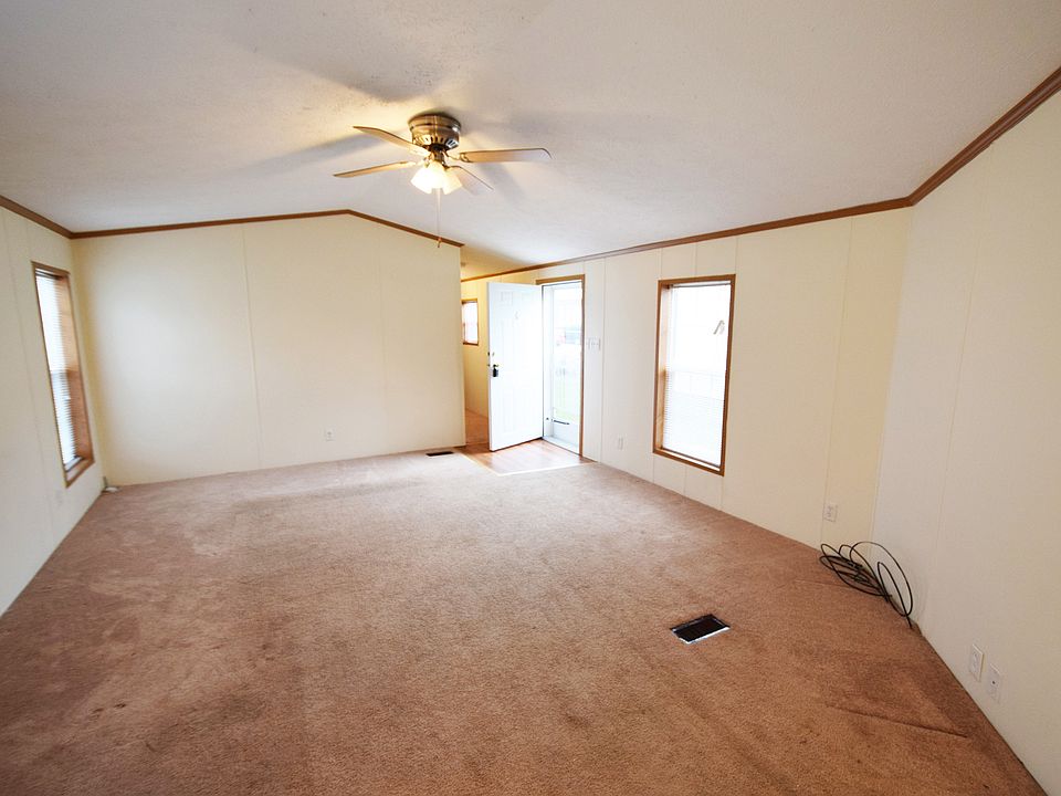 2nd image of 215 Bearfield Dr
