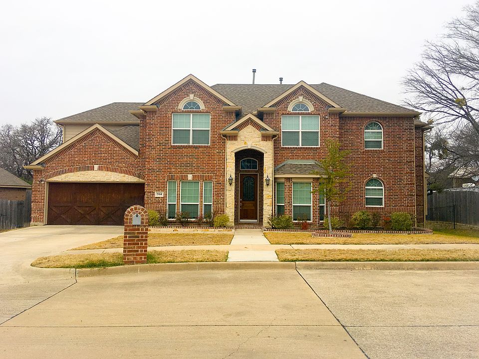 2-Story on Cul De Sac