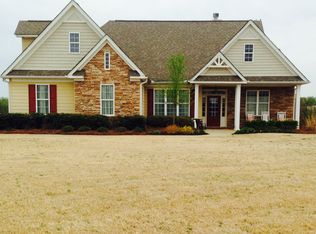 404 Rabbit Run, Good Hope, GA 30641