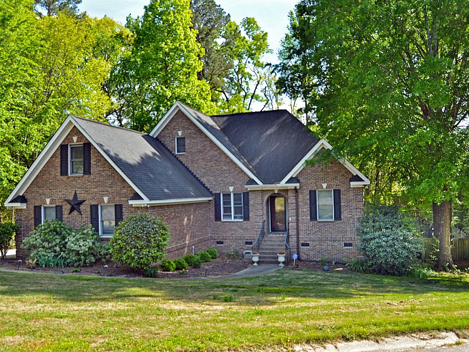 1st image of 15 Falbrook Ct