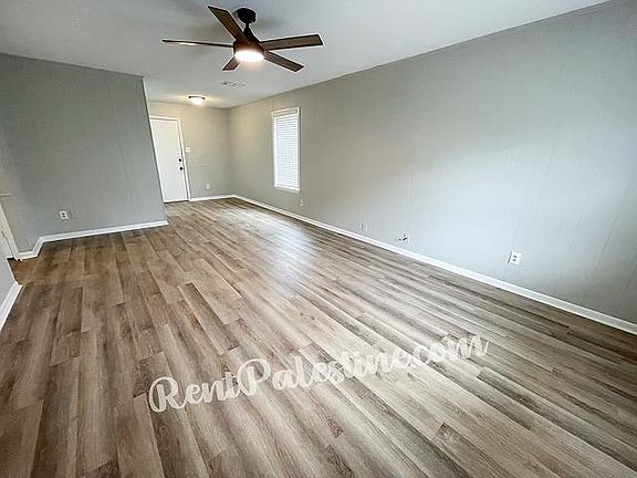 3rd image of 203 E Dallas St #203