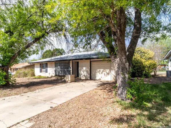 4827 CASTLE SWORD, San Antonio, TX 78218