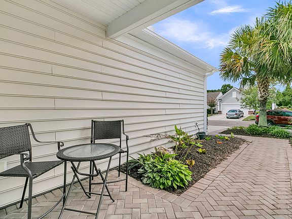 5th image of 109 Harbor Point Ct