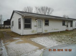 938 Garfield Dr, Rochelle, IL 61068