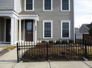 908 Haymarket Ct, Crown Point, IN 46307