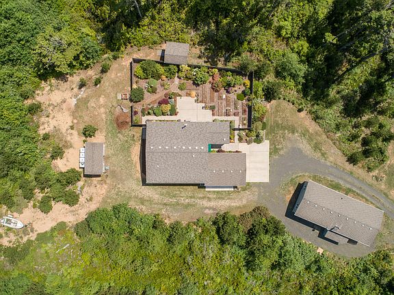 5th image of 8715 NW Seal Rock St