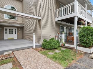 1230 Youngs Rd UNIT B, Williamsville, NY 14221