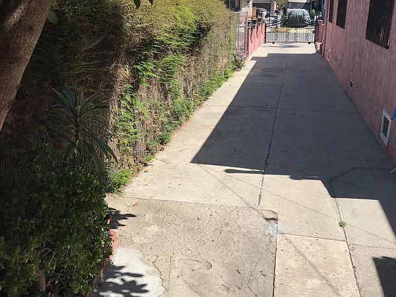 The walk way to the guest home