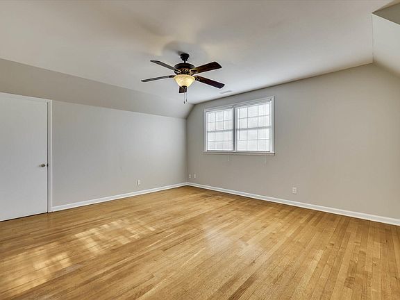 42nd image of 134 Lake Bluff Drive