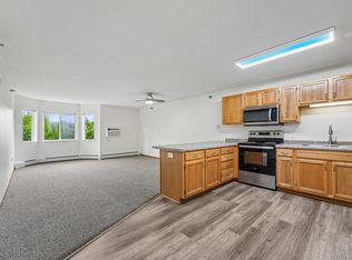 Creekside Commons Apartments, Prior Lake, MN 55372