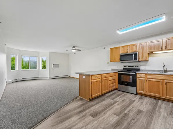 Creekside Commons Apartments, 16535 Tranquility Ct SE #300, Prior Lake, MN 55372